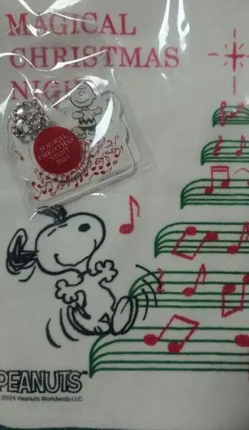 매지컬 크리스마스 나이트 2024 스누피 미니 타월 & 키링 한정 상품