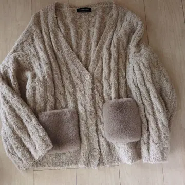 QUEENS COURT 베이지 긴팔 가디건