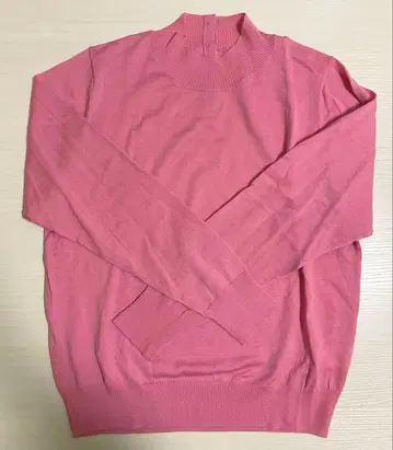 [ 새상품급 ] ROPE 워셔블 하이넥 니트 풀오버