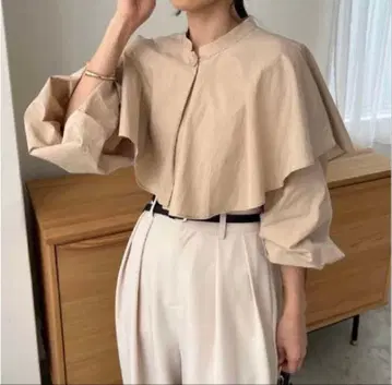 [ CAPRICIEUX LE'MAGE ] 케이프 옷깃 볼레로 셔츠