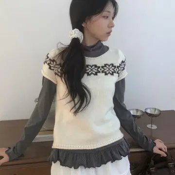 빈티지 플라워 레이어드 반팔 니트 TGFIYB6531