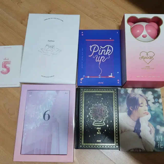 에이핑크 판다봉 + 앨범 + 시즌그리팅 + 공식 6기 굿즈