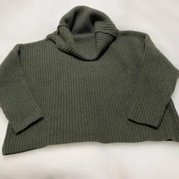 이탈리아제 ma ry ya 다크 그린 터틀넥 스웨터 미사용품