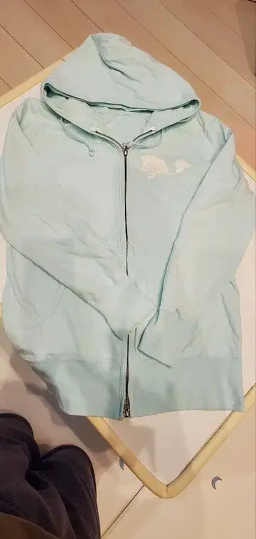 스피츠 글라이더 후드티 작은 생물 투어 굿즈