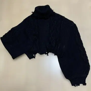 jouetie 케이블 니트 터틀넥 크롭 블랙 새상품급