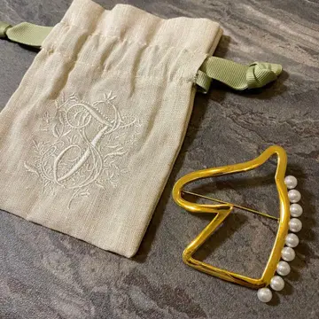 SEVEN TEN by miho kawahito 호스 브로치