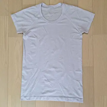 룰루레몬 반팔T셔츠 사이즈 8