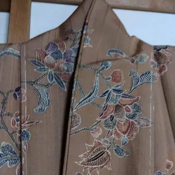 새상품 시츠케 부착 순수 실크 코몬(이중 기모노) 사라사