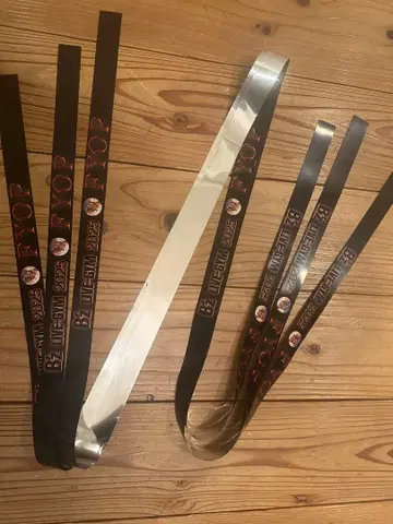 B'z 은색 테이프