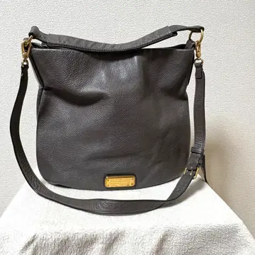 MARC by MARC JACOBS 2WAY 백 가죽 로고 플레이트