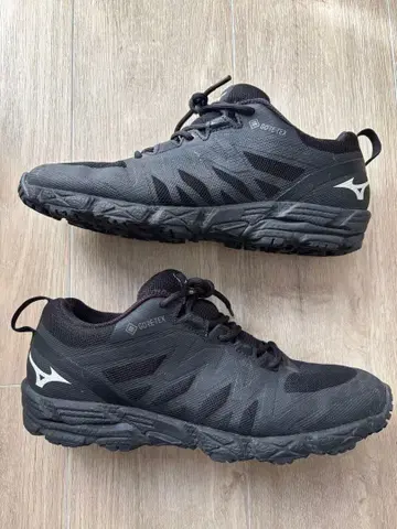 MARGARET HOWELL 마가렛호웰 미즈노 스니커즈