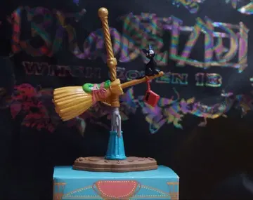 지브리 파크 마녀의 계곡 컬렉션 회전목마 피규어 빗자루 키키