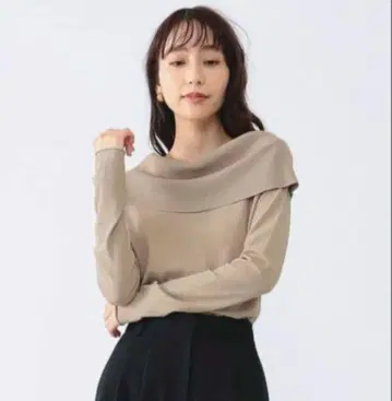 [ 시착만 한 상품 ] Demi-Luxe BEAMS 오프숄더 니트