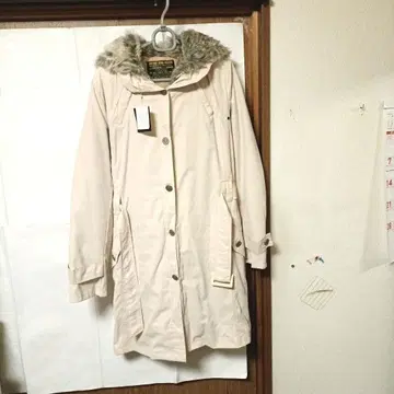 롱 코트 (퍼 안감 탈부착 가능)