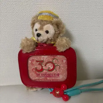 패스 케이스 디즈니 30주년 기념 더피 골드 코스튬