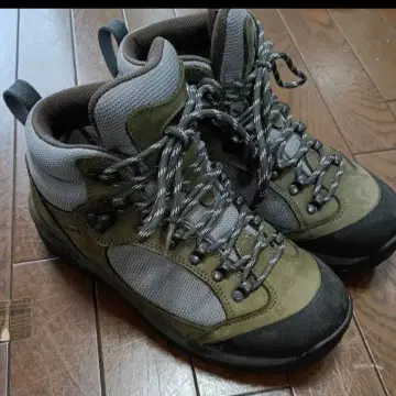 새상품급! 등산화 트레킹 슈즈 몽벨