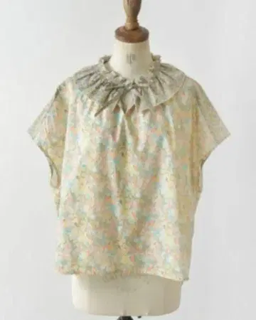 sosotto 리버티 x 리버티 타나론 프릴 카라 프렌치 블라우스