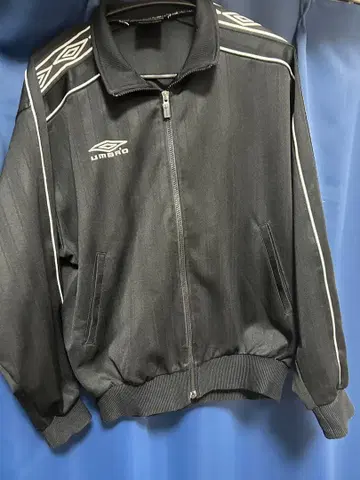 UMBRO 블랙 스포츠 자켓