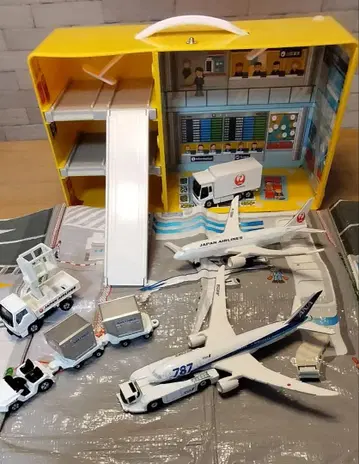 [12/16까지 기간 한정] 토미카 에어포트 세트 2종 + 공항 포함