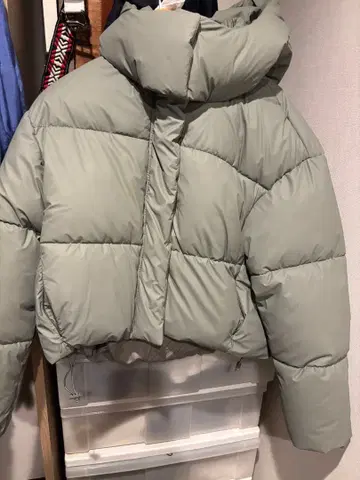 ZARA 카키 다운 자켓 S 사이즈