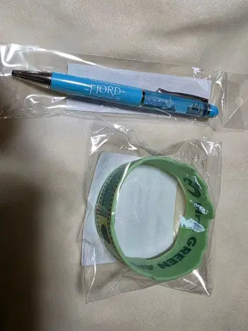 미세스 피요르드 영화 볼펜 러버 밴드