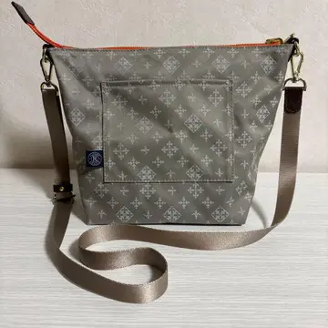 러셋 리버서블 숄더백