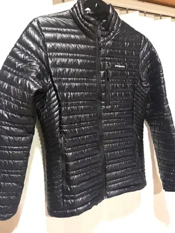 patagonia 블랙 울트라 라이트 다운 자켓