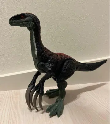 마텔 테리지노사우루스