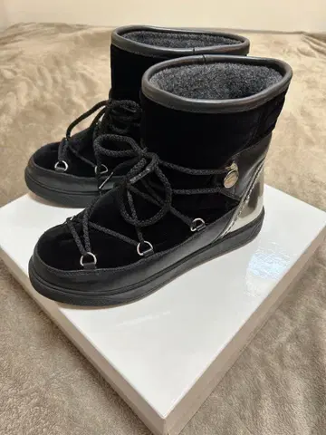 MONCLER 부츠 37