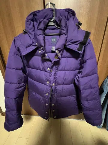 GAP 보라색 다운 자켓 M 사이즈