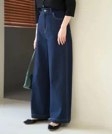 새상품 택 포함 허리 쉐이프 데님 와이드 팬츠 네이비 로페피크닉