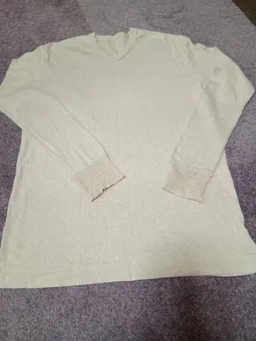 nest Robe CONFECT 베이지 V넥 긴팔 T셔츠