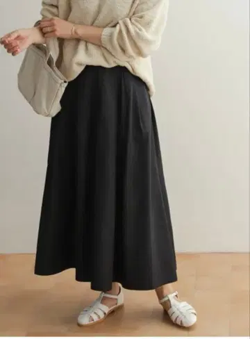 DOORS 랜덤 턱 메모리 스커트