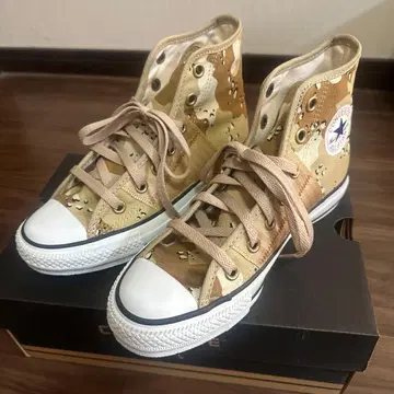 한정판 모델 컨버스 하이컷 스니커즈 23cm