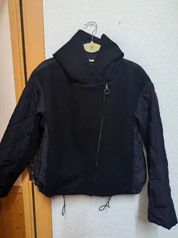 후드 부착 퀼팅 자켓 블랙 M