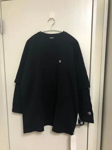 FRAY I.D 챔피온 블랙 오버 사이즈 긴팔 티셔츠