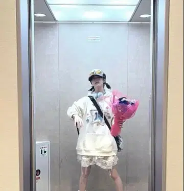 HOOK 별 자수 후드티 아노짱 착용