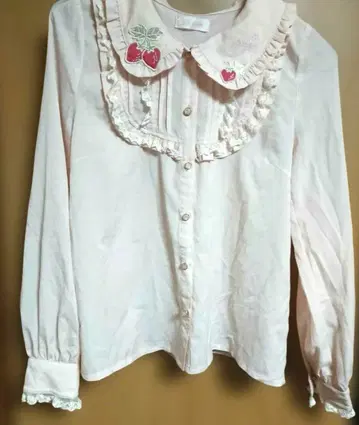 LIZLISA 리즈리사 딸기 블라우스 핑크