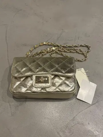 AULENTTI 미니 체인백 골드 소가죽 이태리제 택 포함 새상품