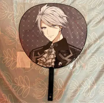 아이돌리쉬 세븐 VALIANT 부채 라쿠