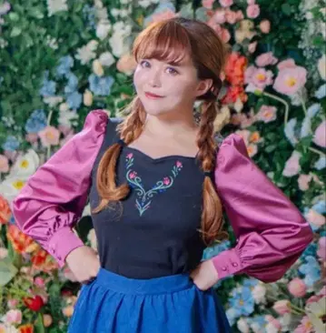 새상품 시마무라 kaho 콜라보 눈의 여왕 아나 상의 M 사이즈