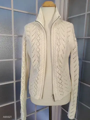 새상품급 아바클로 핸드메이드 화이트 가디건 니트 자켓 더블 지퍼