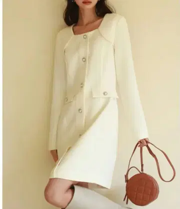 미사용 새상품 세존드파피용 트위드 원피스 아이보리 S 사이즈