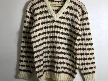 [ 새상품급 ] 아이보리와 브라운의 스트라이프 V넥 스웨터