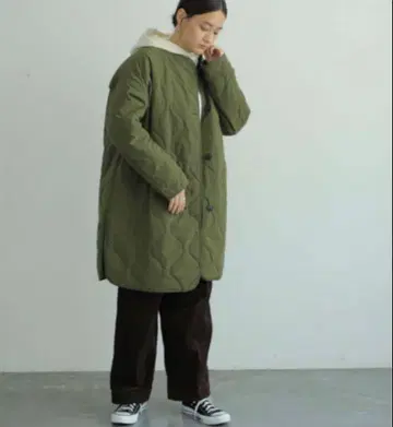 새상품급 아메리칸 홀릭 보아 라이너 포함 퀼팅 코트 카키