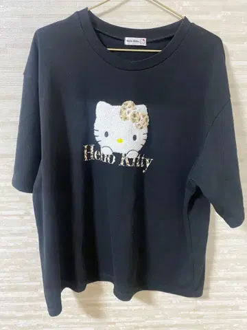 헬로 키티 블랙 T셔츠