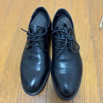 블랙 가죽 레이스업 슈즈