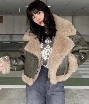 [ 미사용 ] MURUA 빈티지 라이크 숏 페이크 무스탕 카키