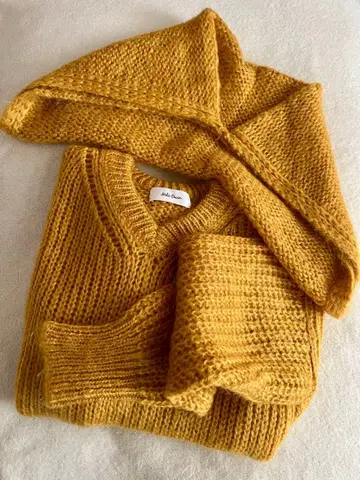 새상품급 미라 오웬 모헤어 니트 머스타드 넥워머 포함