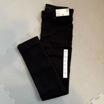[택 포함 새상품] UNIQLO 울트라 스토리지 청바지 긴 길이 24
